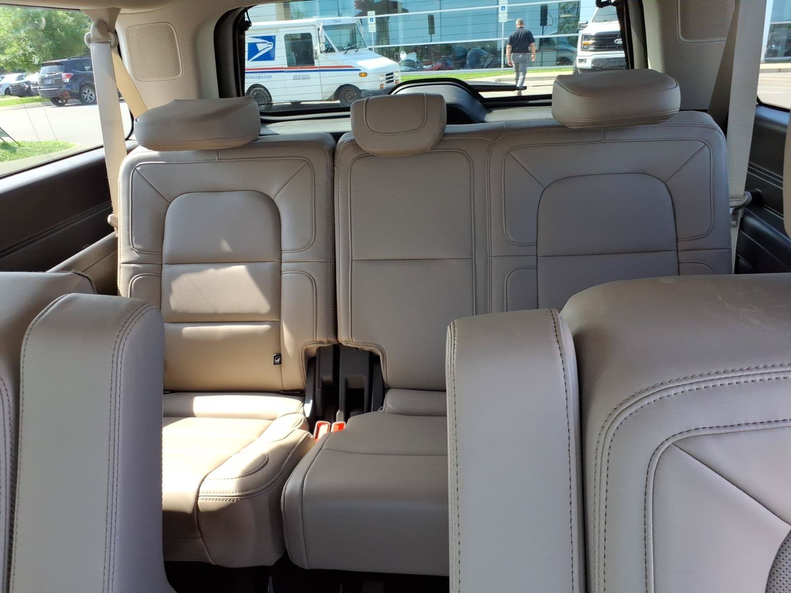 Used 2024 Lincoln Navigator L Reserve AWD/4WD image 15