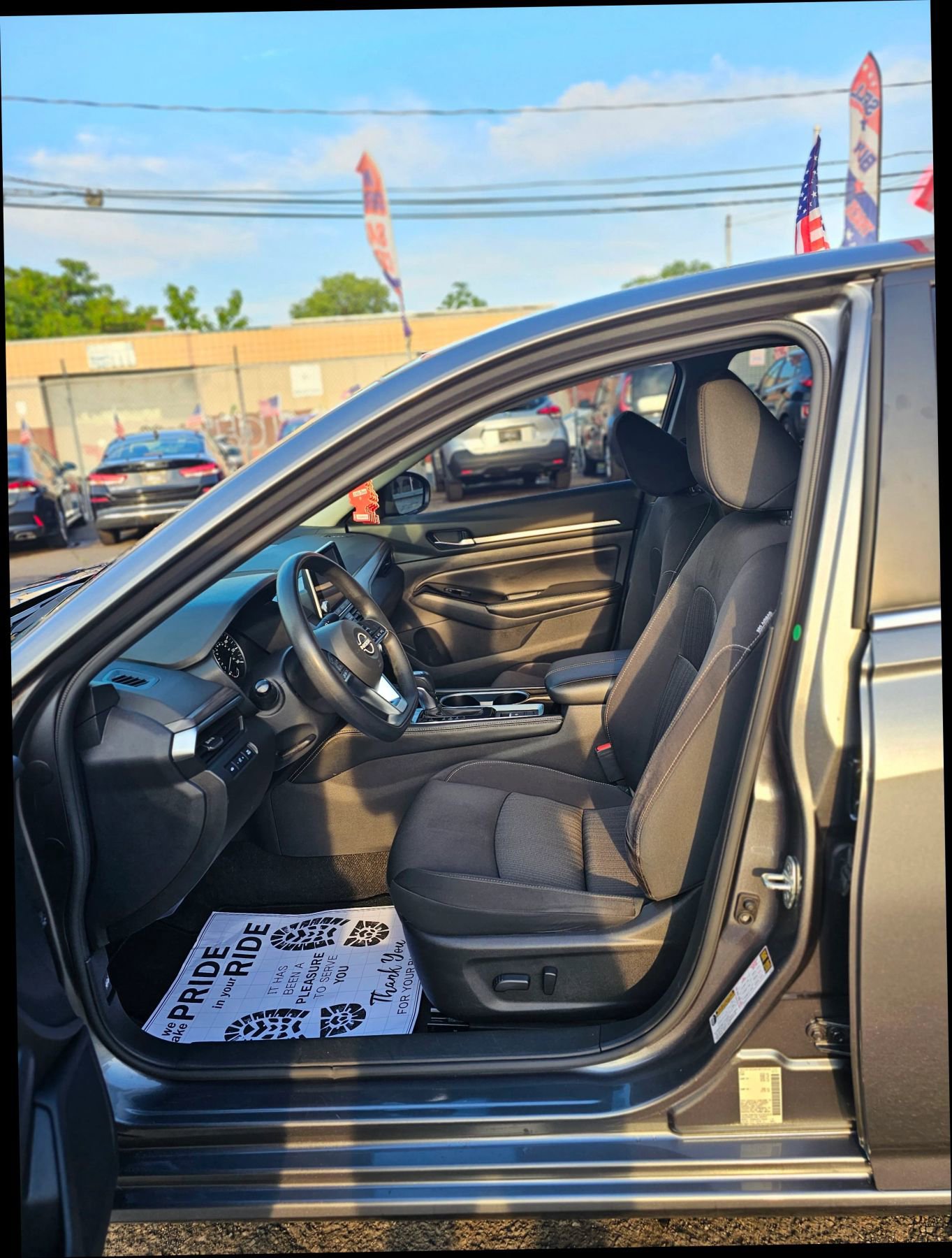 Used 2023 Nissan Altima 2.5 SV image 7