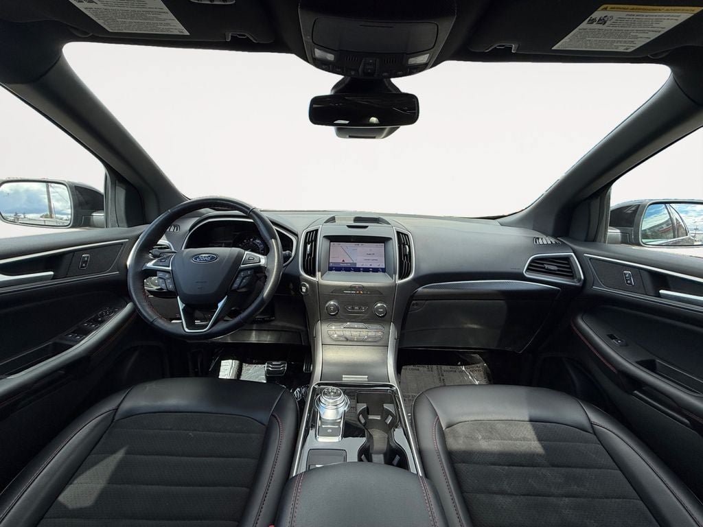 Used 2020 Ford Edge ST-Line w/ Cold Weather Package AWD/4WD image 11