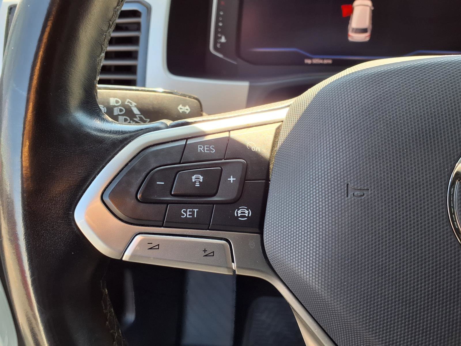 Used 2021 Volkswagen Atlas SEL Premium image 7