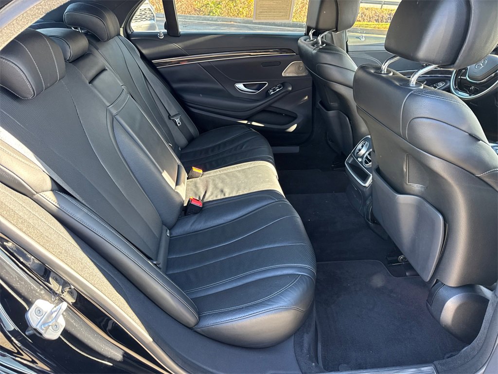 Used 2017 Mercedes-Benz S 550 Sedan image 15