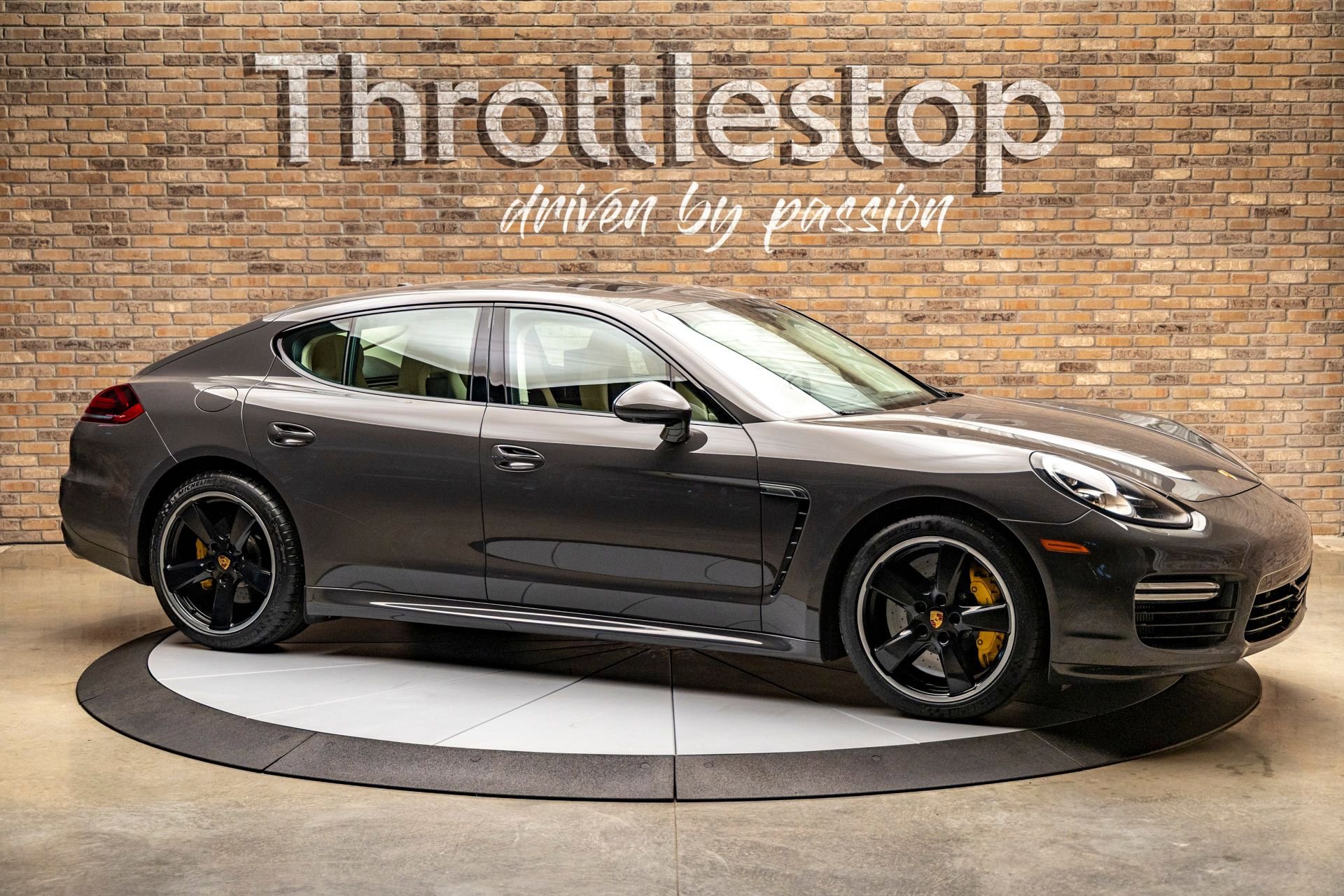 Used 2016 Porsche Panamera Turbo S image 5