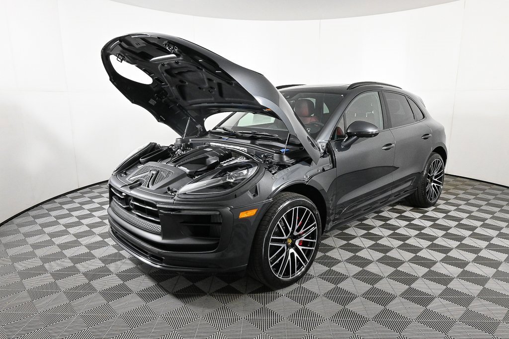New 2026 Porsche Macan GTS image 37