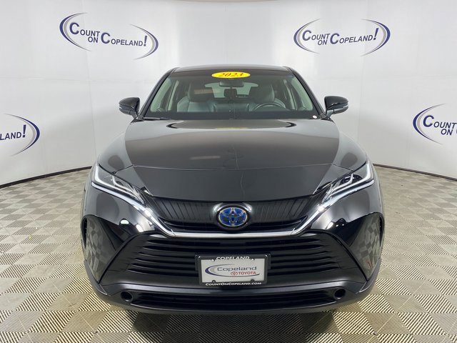 Certified 2023 Toyota Venza LE image 2