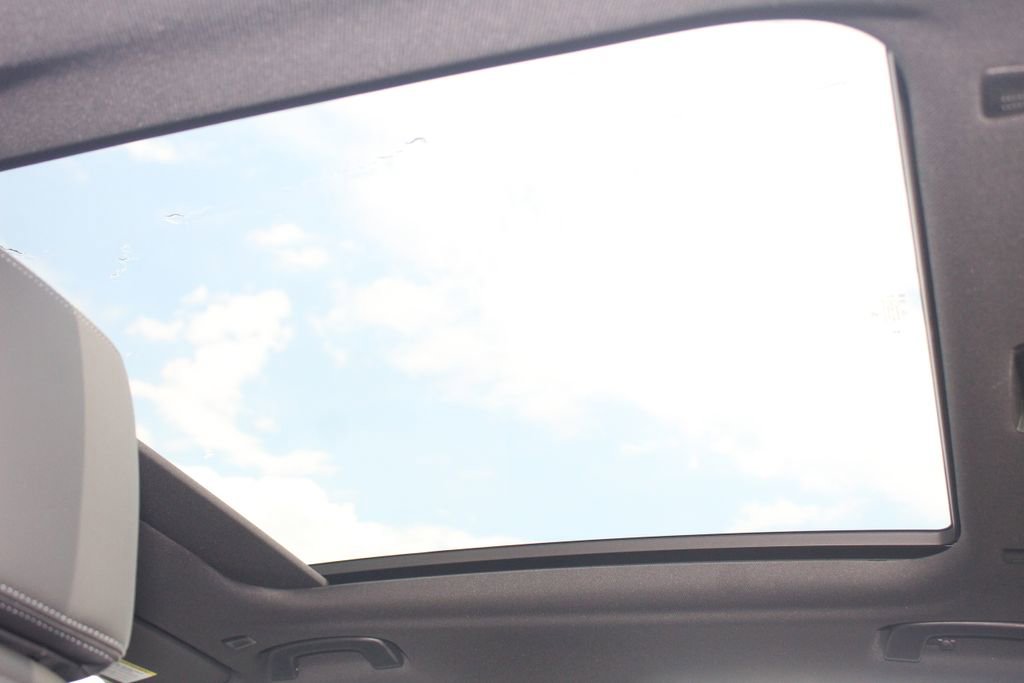 New 2027 BMW 550e xDrive AWD/4WD image 22