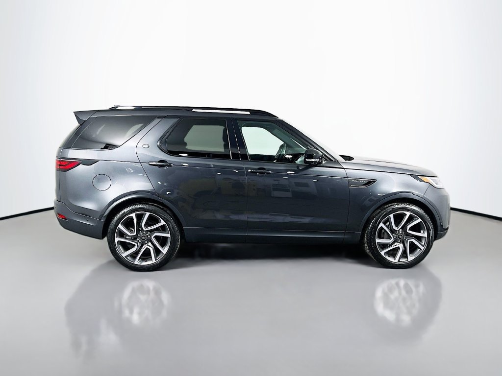 Certified 2025 Land Rover Discovery S AWD/4WD image 4