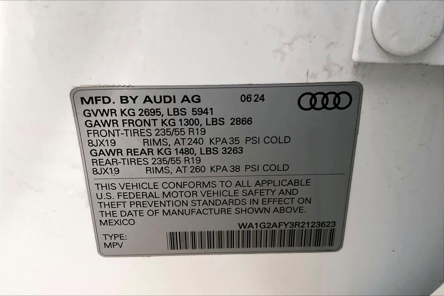 Used 2024 Audi Q5 e Premium w/ Convenience Package AWD/4WD image 33