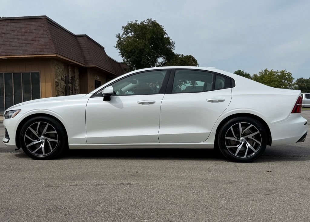 Used 2020 Volvo S60 T6 Momentum AWD/4WD image 2