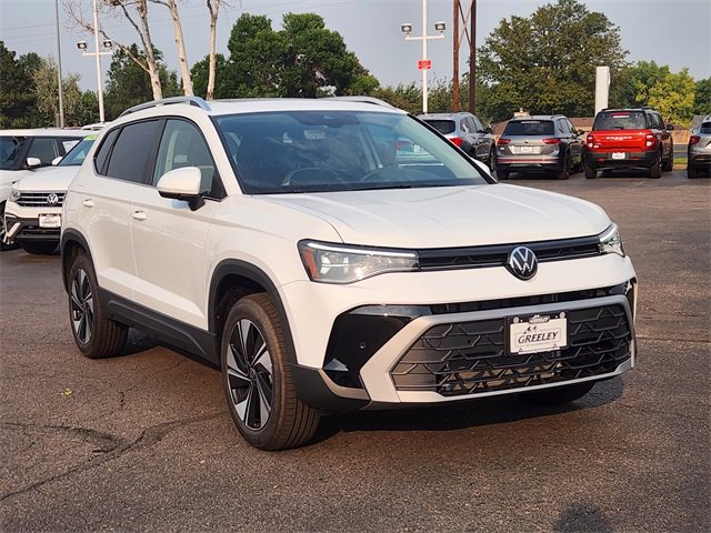 New 2025 Volkswagen Taos SE