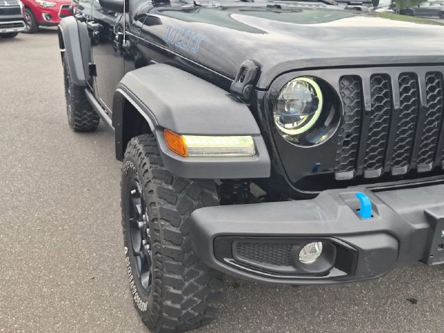 Used 2023 Jeep Wrangler Unlimited w/ Cold Weather Group AWD/4WD image 9
