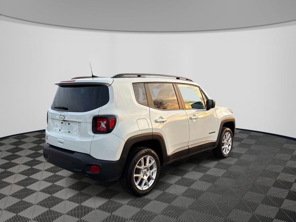 Used 2023 Jeep Renegade Latitude w/ Premium Group AWD/4WD image 7