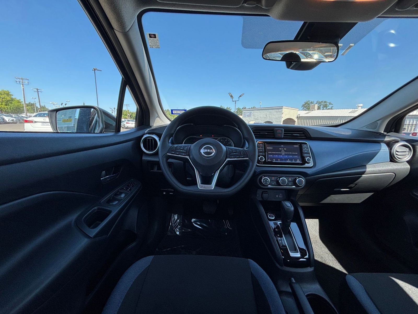 Used 2025 Nissan Versa SV FWD image 32
