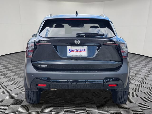 Used 2026 Nissan Kicks SV FWD image 7