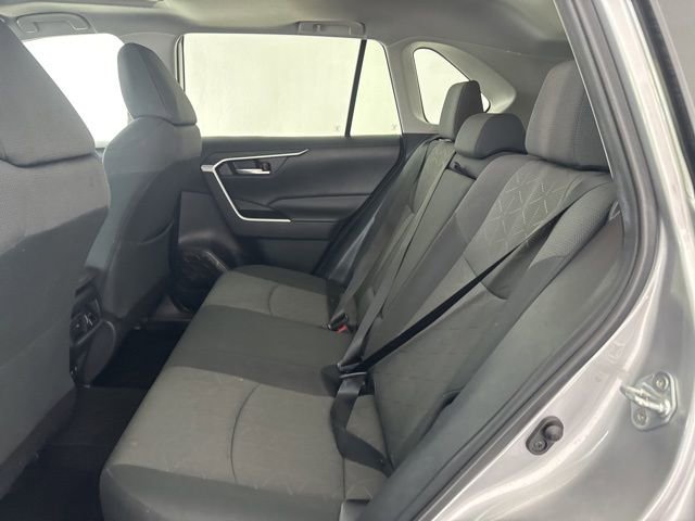 Used 2021 Toyota RAV4 XLE w/ Convenience Package image 31