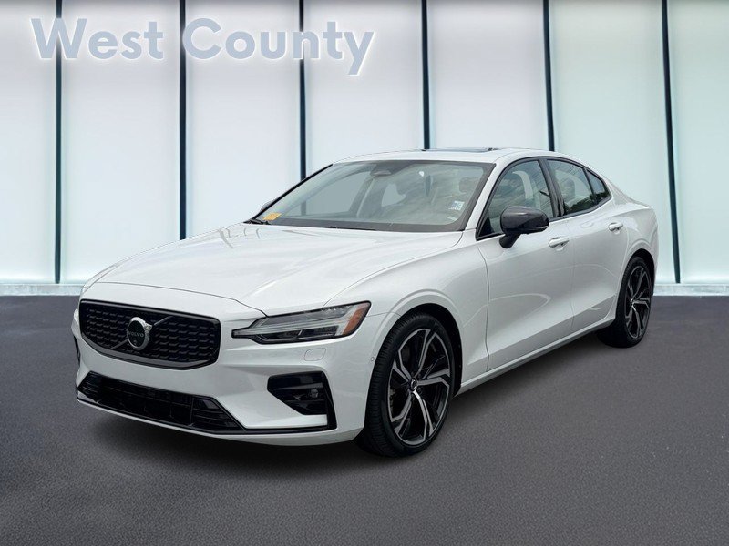 Certified 2025 Volvo S60 B5 Plus AWD/4WD image 9