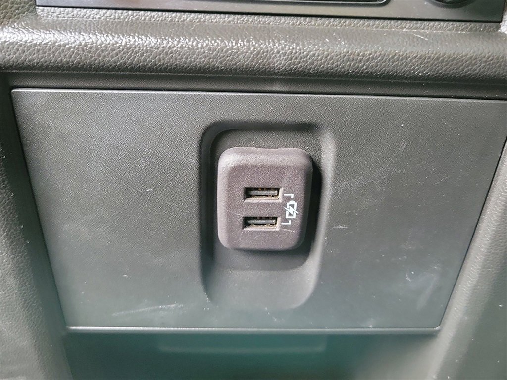 Certified 2023 Chevrolet Traverse LT image 24