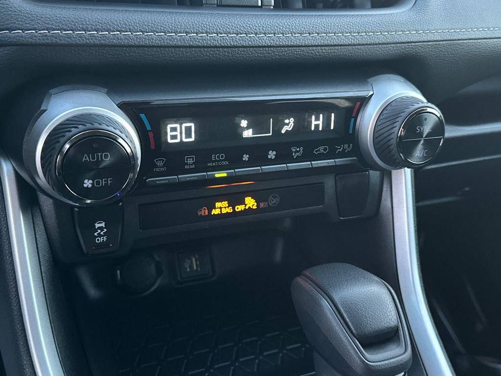 Certified 2025 Toyota RAV4 XLE image 27