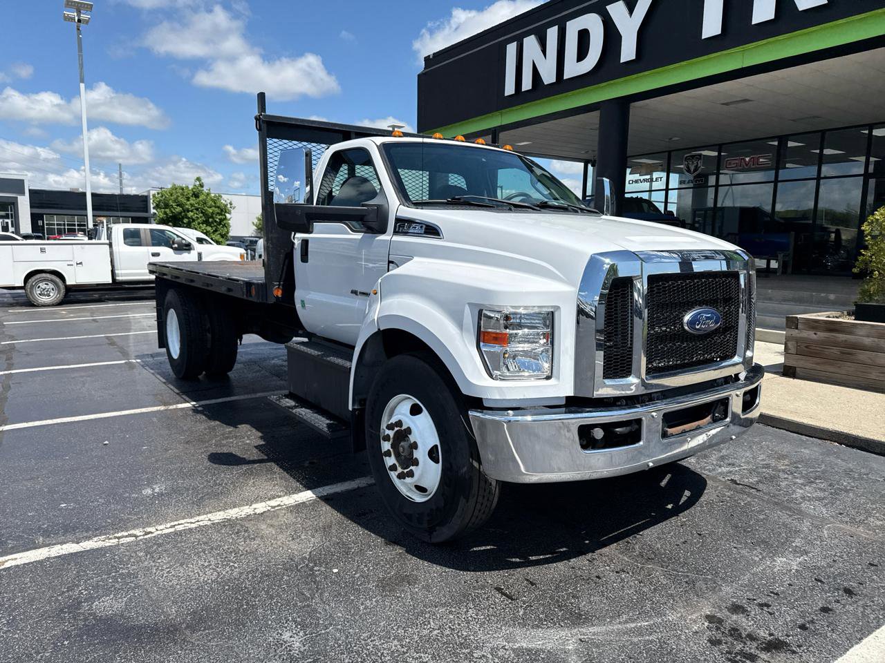 Used 2022 Ford F650 2WD Regular Cab Super Duty image 2