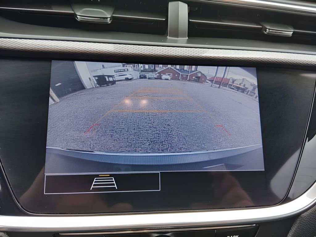 Used 2023 Buick Encore GX Essence FWD image 22