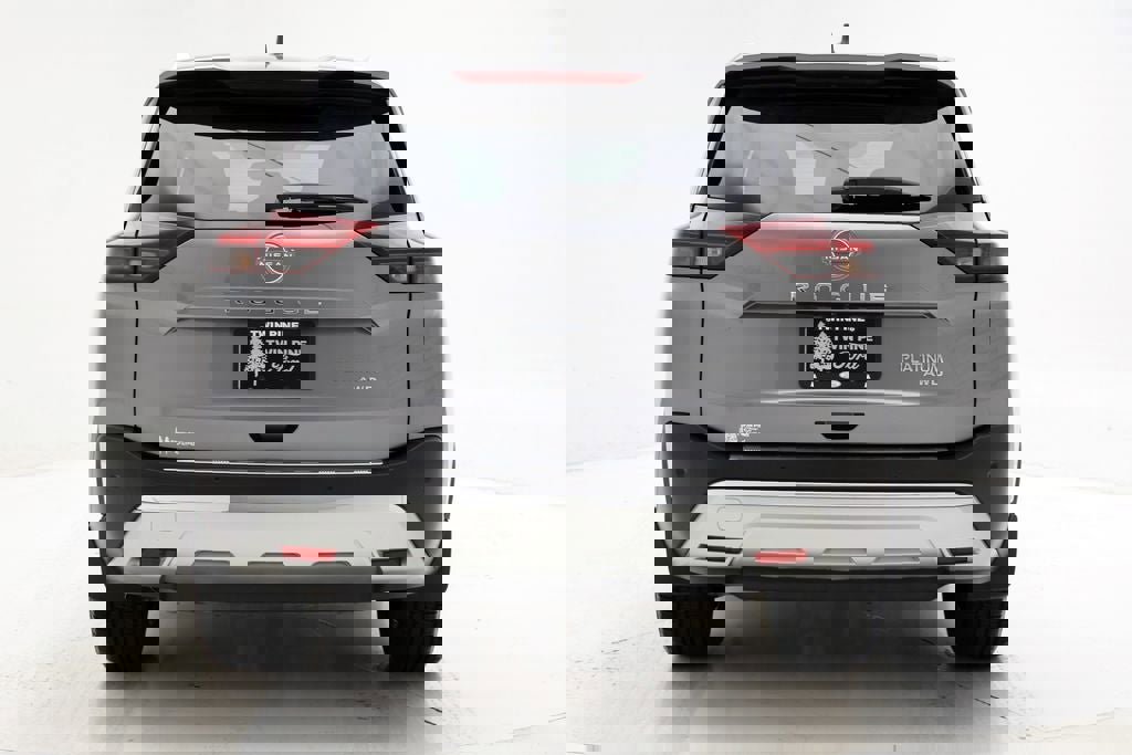 Used 2023 Nissan Rogue Platinum w/ Platinum Premium Package image 8