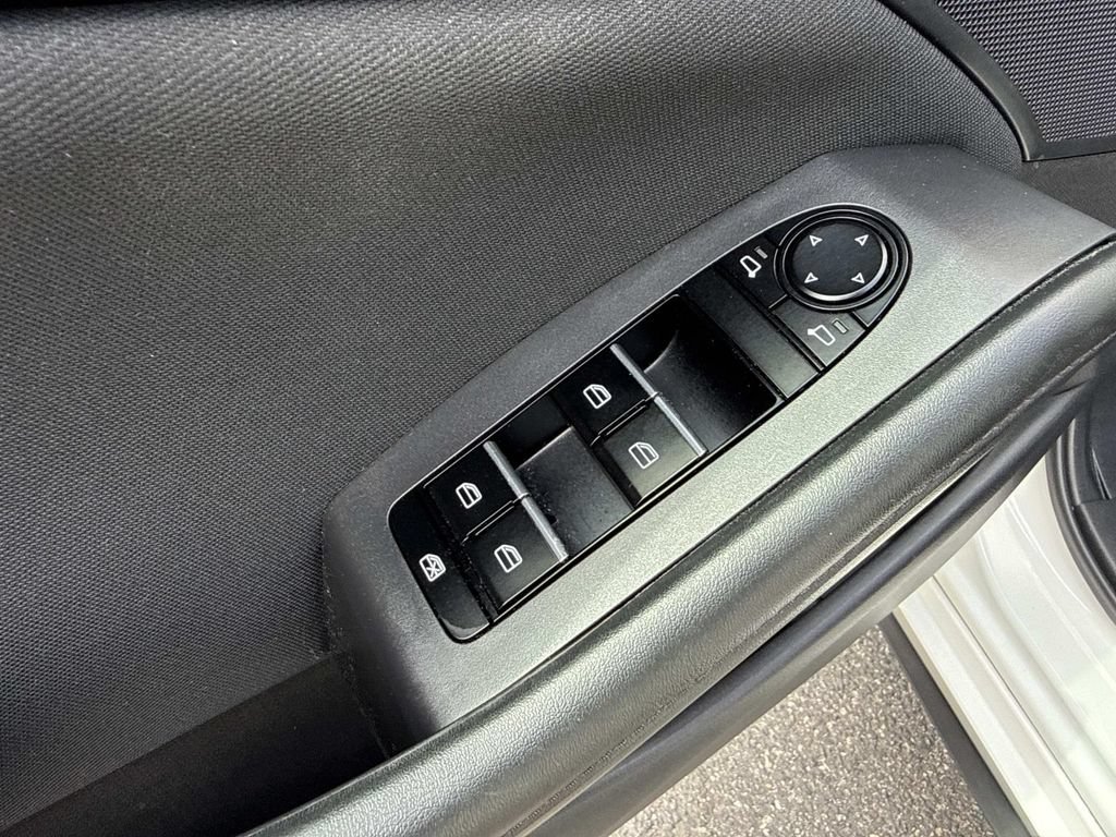 Used 2021 MAZDA MAZDA3 s FWD image 22