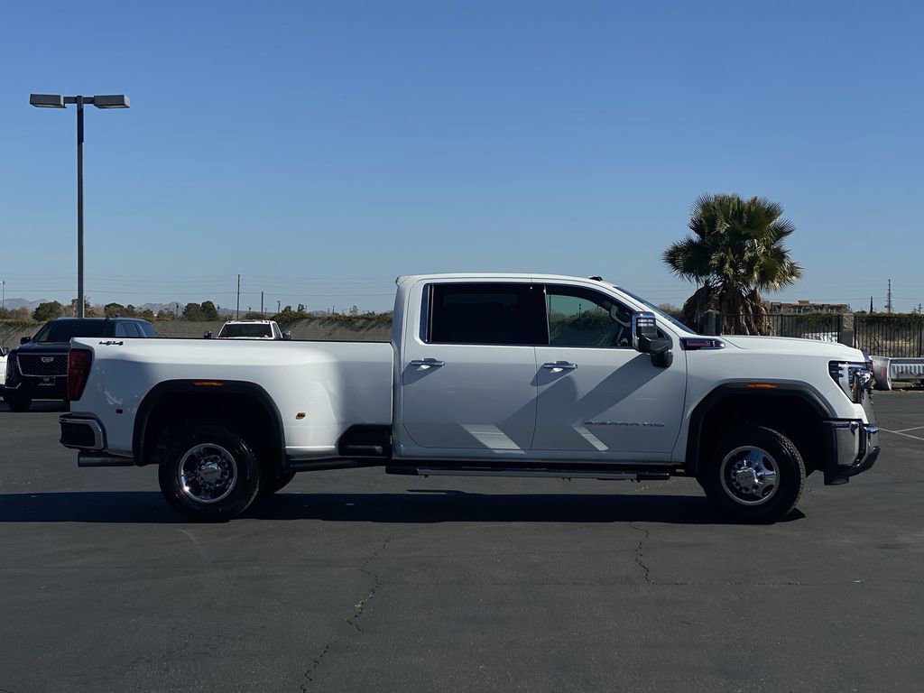 New 2026 GMC Sierra 3500 SLT w/ SLT Convenience Package image 12
