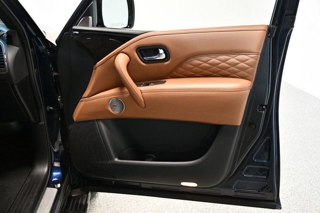 Used 2024 INFINITI QX80 Sensory AWD/4WD image 23