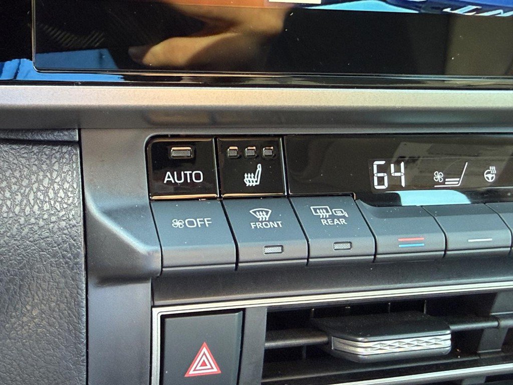 Certified 2025 Toyota Camry XLE AWD/4WD image 23