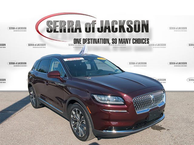 Used 2022 Lincoln Nautilus Reserve AWD/4WD image 2