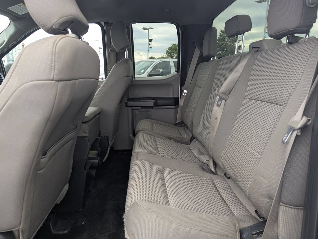Used 2015 Ford F150 XLT AWD/4WD image 28