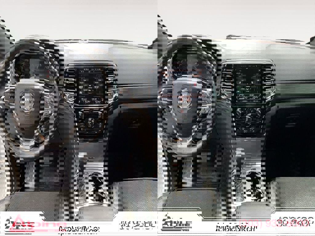 Used 2019 Jeep Grand Cherokee Altitude image 10