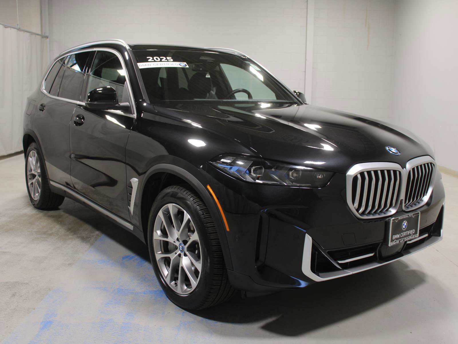 Certified 2025 BMW X5 xDrive50e w/ Parking Assistance Package image 1
