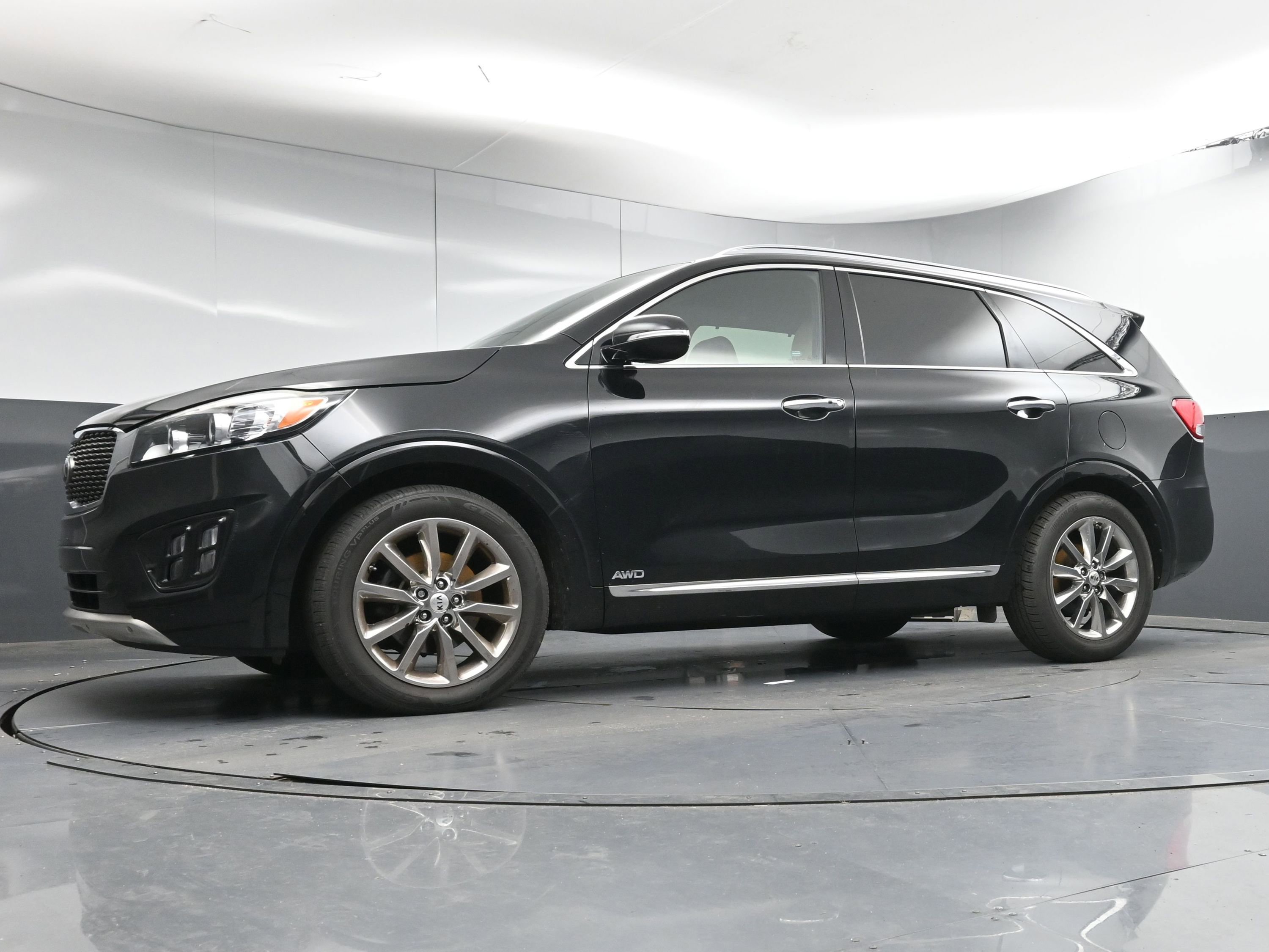 Used 2016 Kia Sorento SX image 22