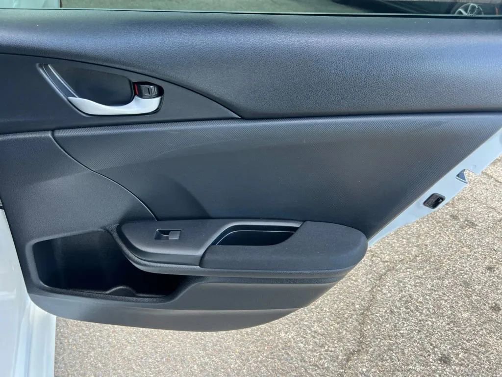 Used 2018 Honda Civic EX image 19