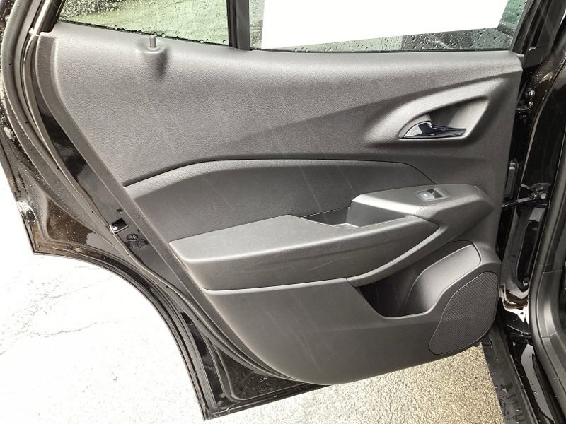 New 2026 Chevrolet Trax RS w/ Sunroof Package image 15