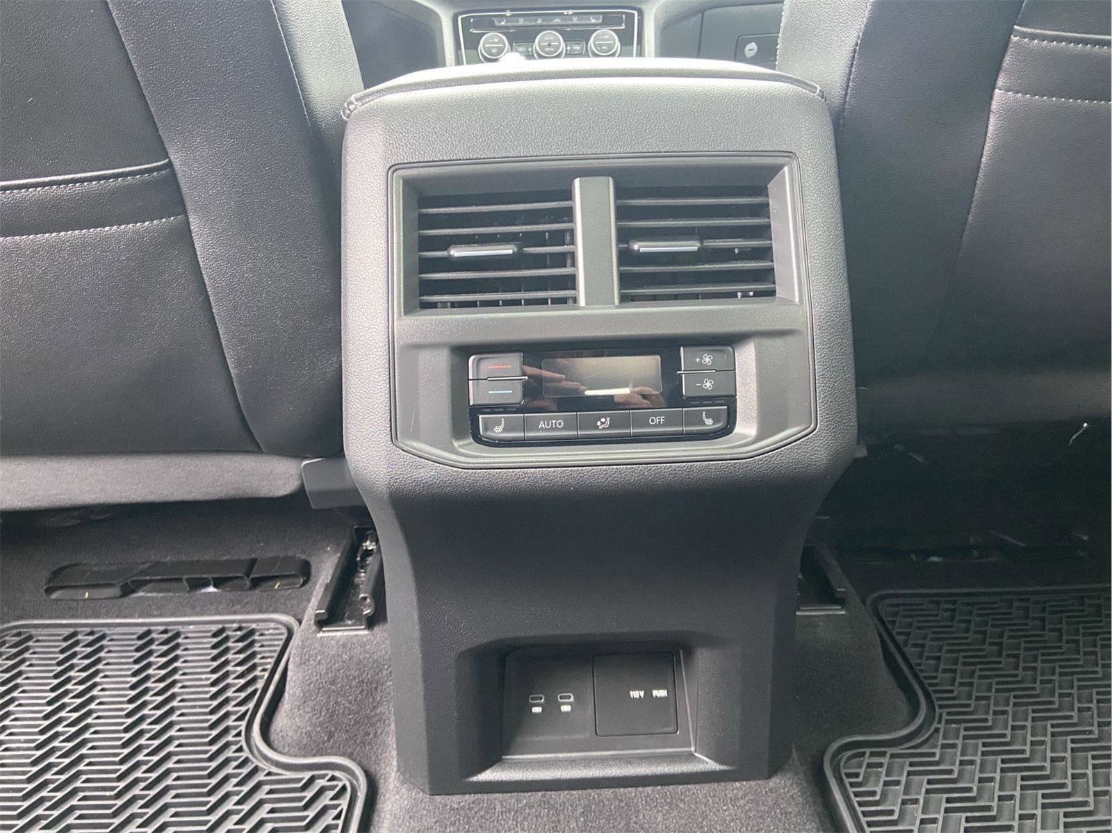 Used 2021 Volkswagen Atlas SEL Premium AWD/4WD image 18