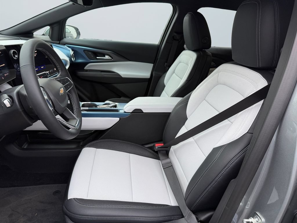 New 2026 Chevrolet Equinox EV LT w/ Convenience Package II AWD/4WD image 9