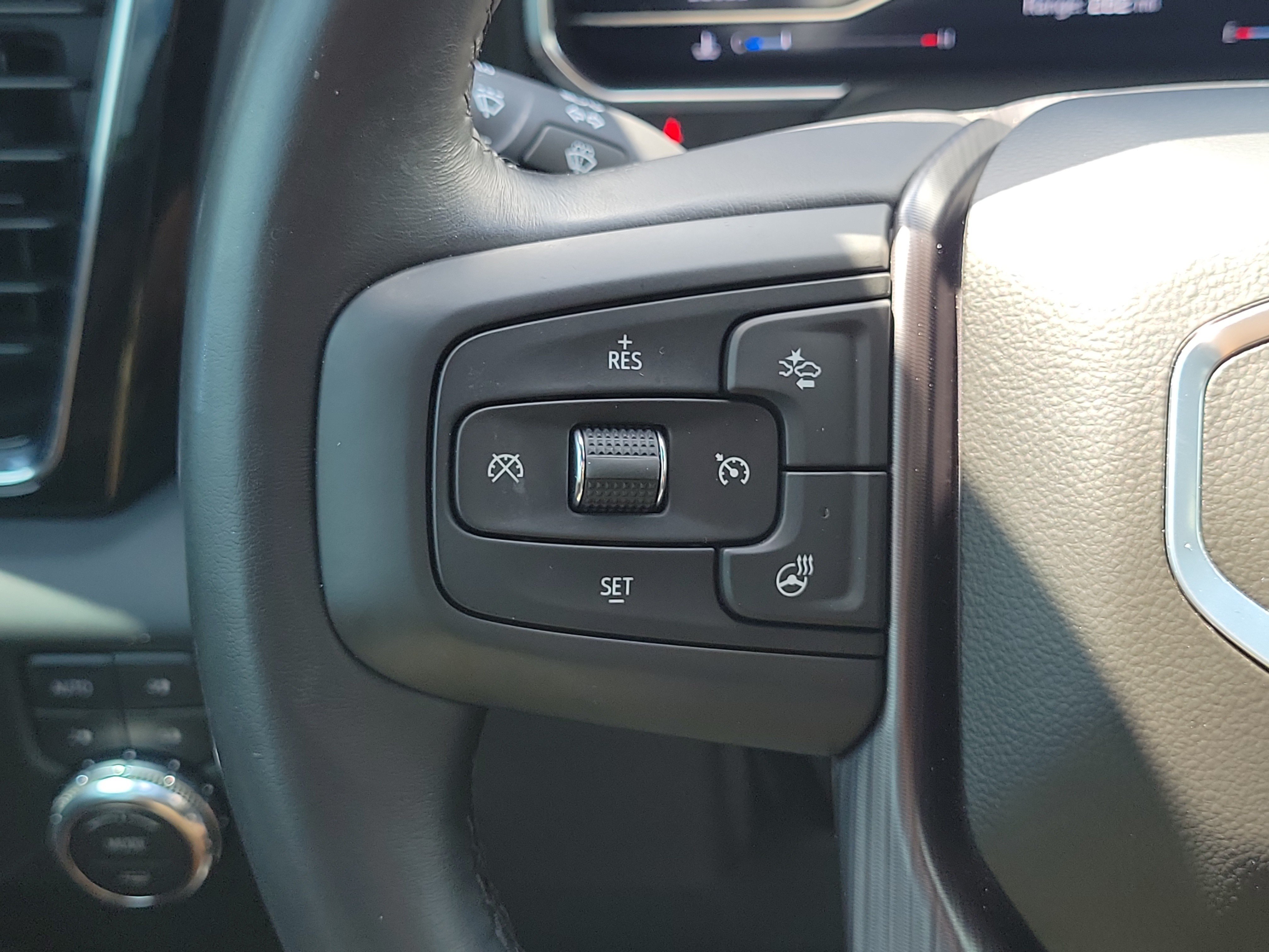 Used 2024 GMC Sierra 2500 Denali Ultimate AWD/4WD image 26