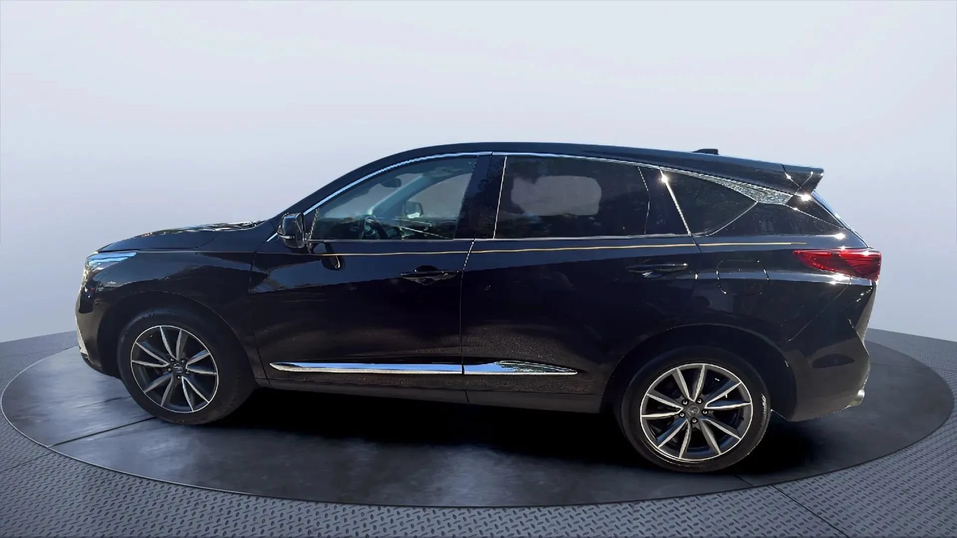 Used 2021 Acura RDX w/ Technology Package AWD/4WD image 2