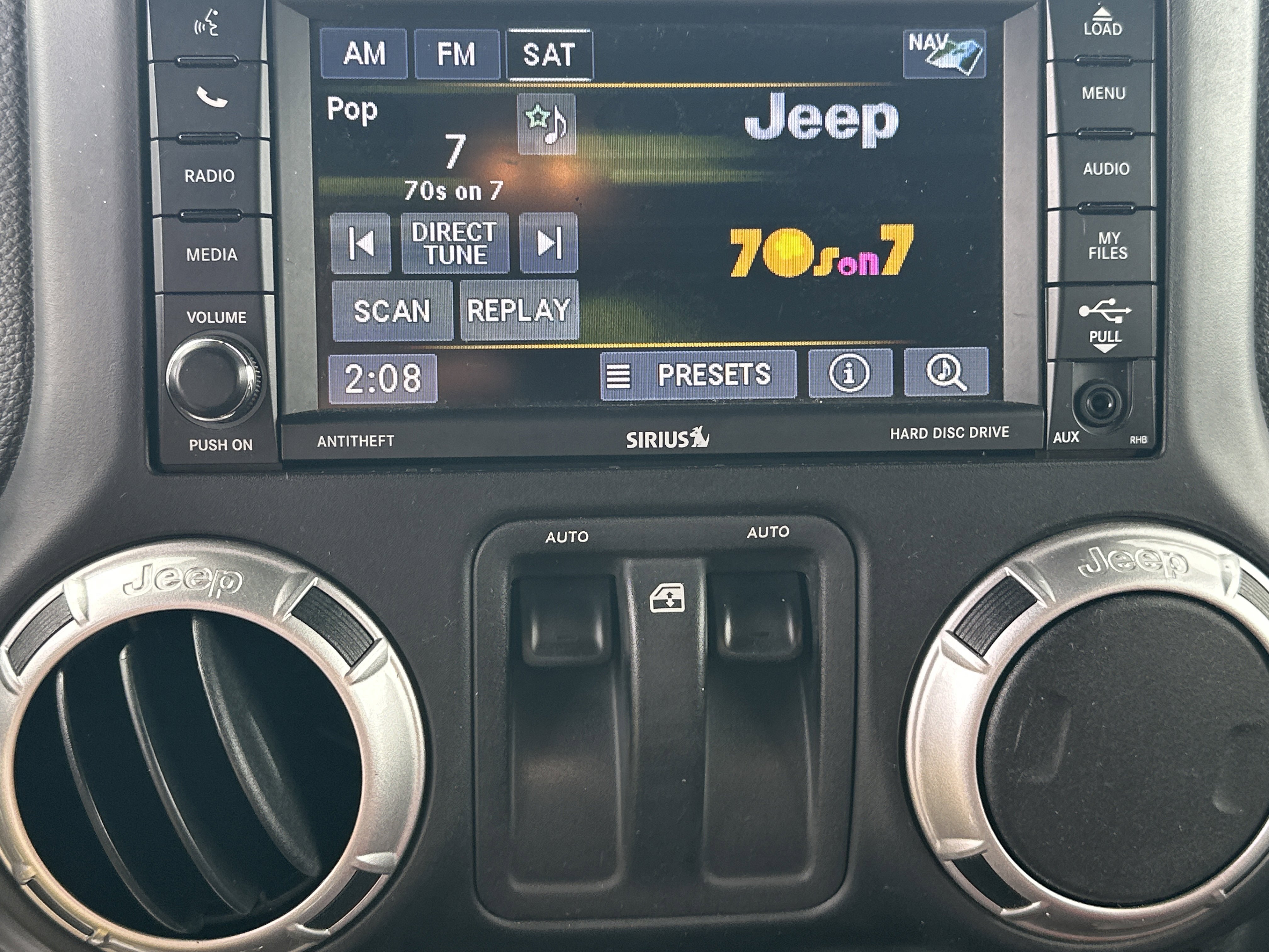 Used 2013 Jeep Wrangler Rubicon AWD/4WD image 24