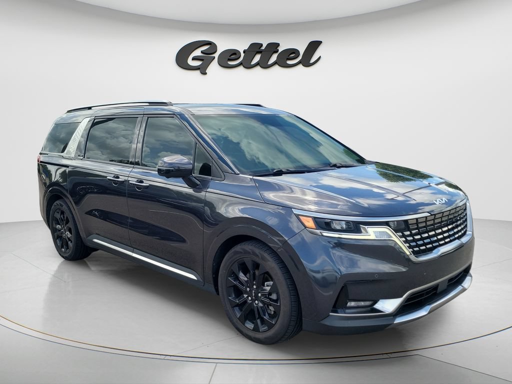 Used 2023 Kia Carnival SX FWD image 3