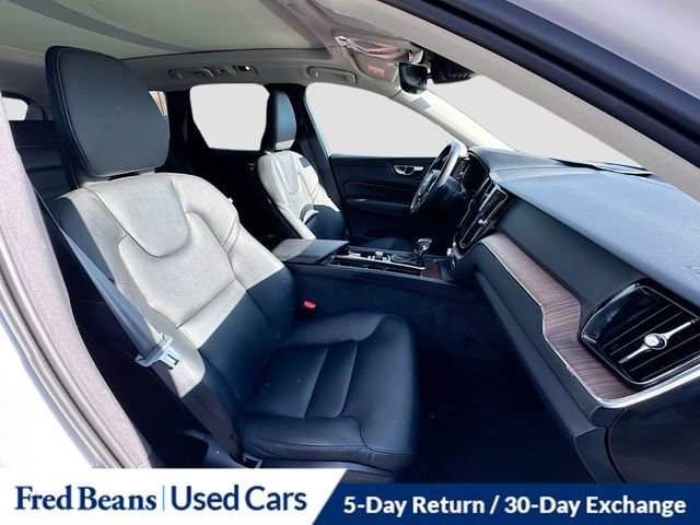Used 2021 Volvo XC60 T5 Momentum image 30