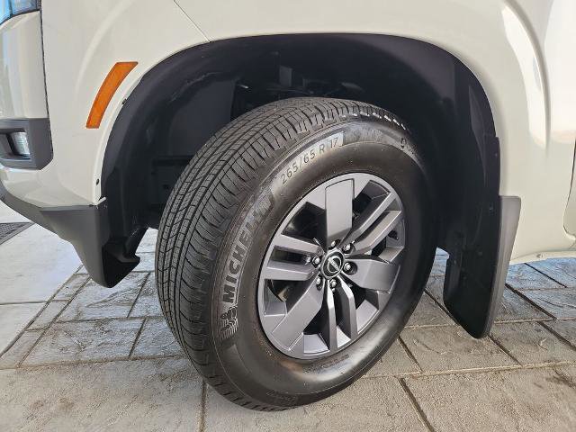 Certified 2025 Nissan Frontier SV w/ SV Convenience Package image 30