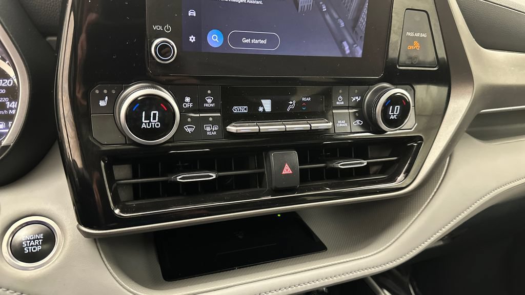 Certified 2024 Toyota Highlander XLE AWD/4WD image 29