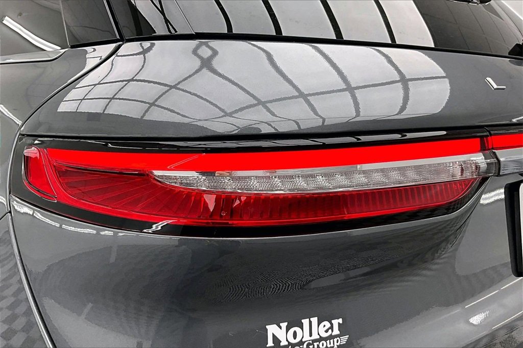 Used 2022 Lincoln Corsair AWD w/ Equipment Group 101A image 30