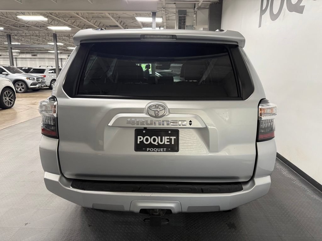 Used 2020 Toyota 4Runner SR5 Premium w/ Moonroof Package AWD/4WD image 5