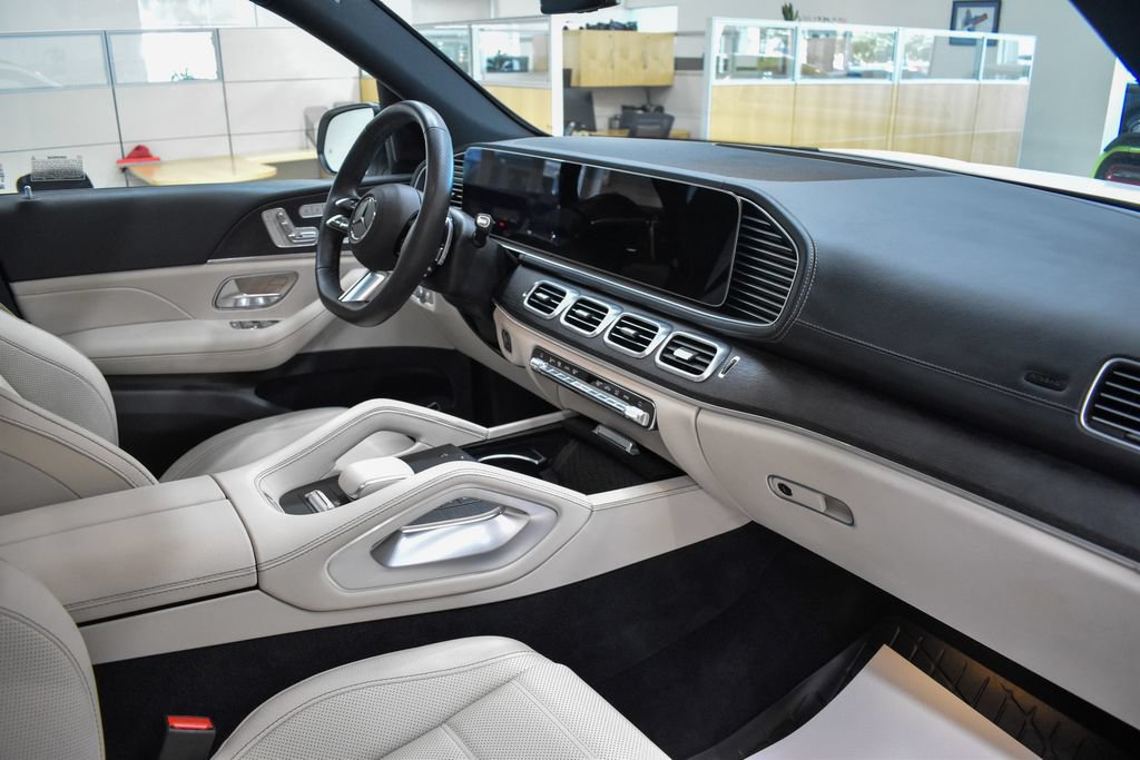 Certified 2025 Mercedes-Benz GLS 580 4MATIC image 21