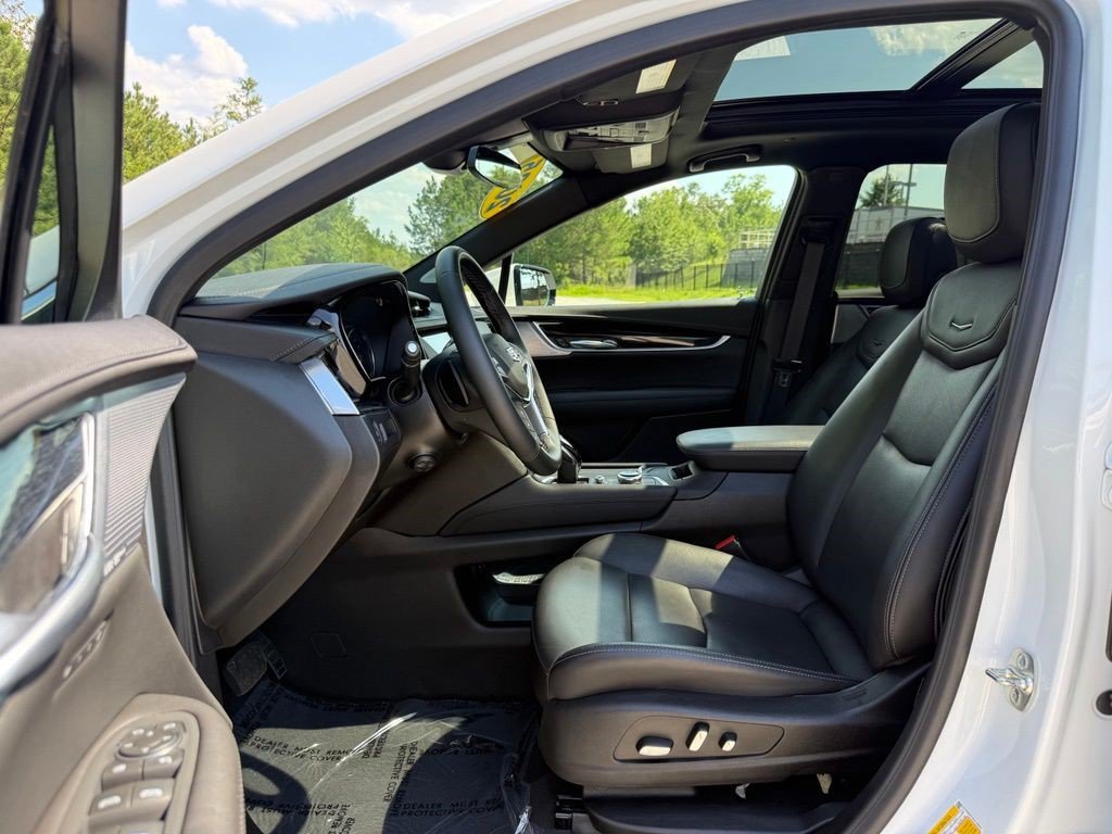 Certified 2025 Cadillac XT5 Premium Luxury AWD/4WD image 23