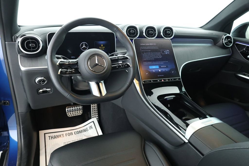Used 2024 Mercedes-Benz GLC 300 4MATIC w/ AMG Line image 10