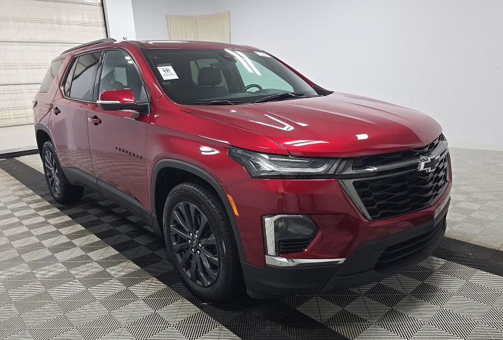 Used 2024 Chevrolet Traverse RS w/ LPO, Floor Liner Package AWD/4WD image 4